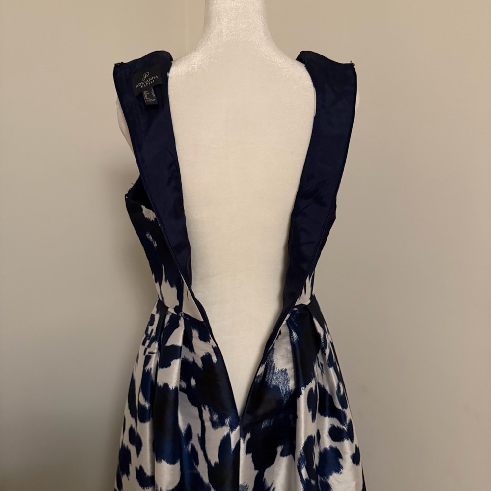 Adrianna Papell Navy and White Floral Gown size 2 pockets - Picture 11 of 15